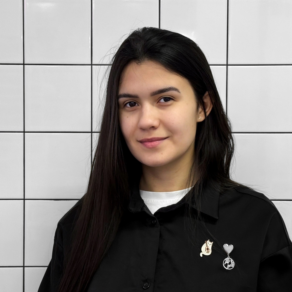 Мастер-Юниор Назира