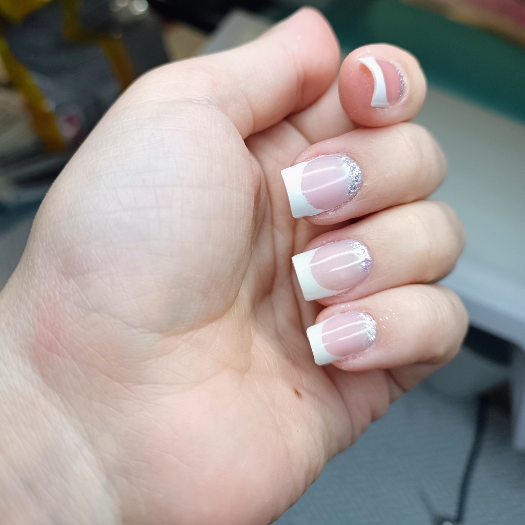 Маникюр с покрытием гель-лак