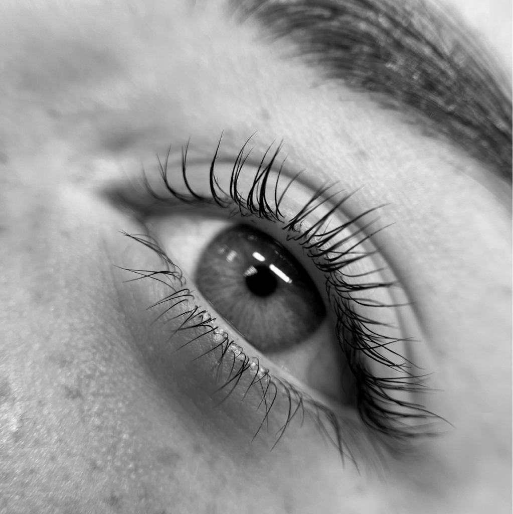 Ламинирование нижних ресниц