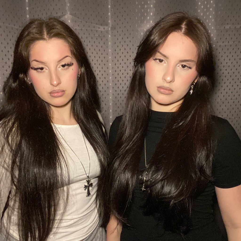 Василиса и Александра