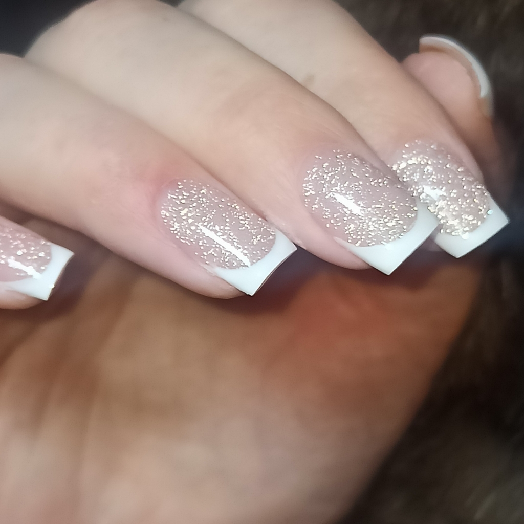 НАРАЩИВАНИЕ (МОДЕЛИРОВАНИЕ) НОГТЕЙ