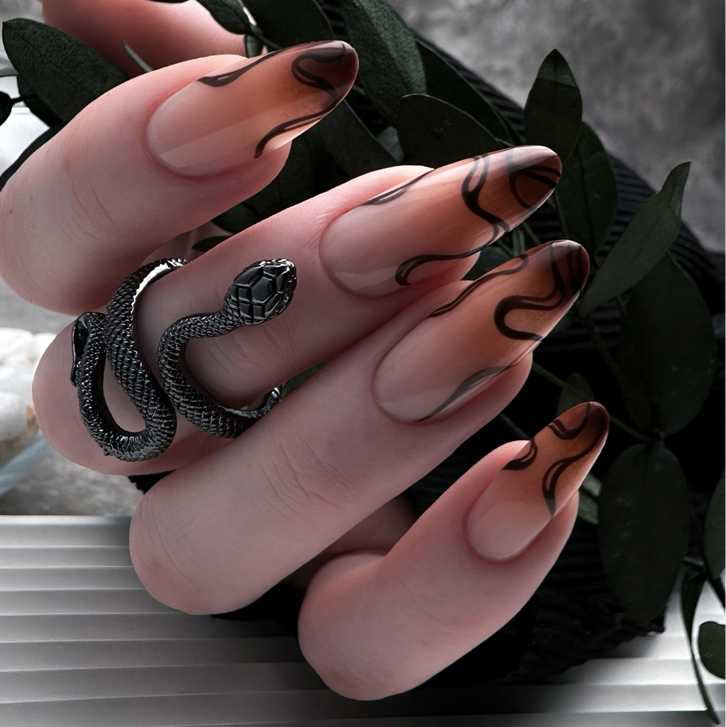 Коррекция наращивания до 4-й длинны