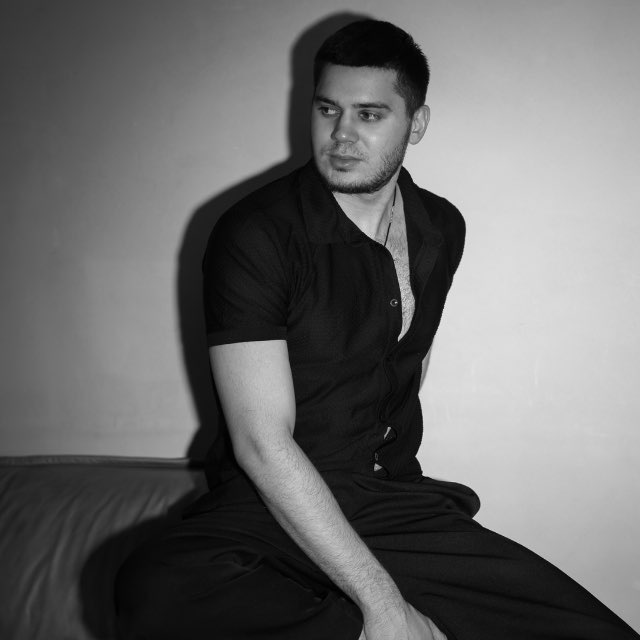 Никонов Евгений