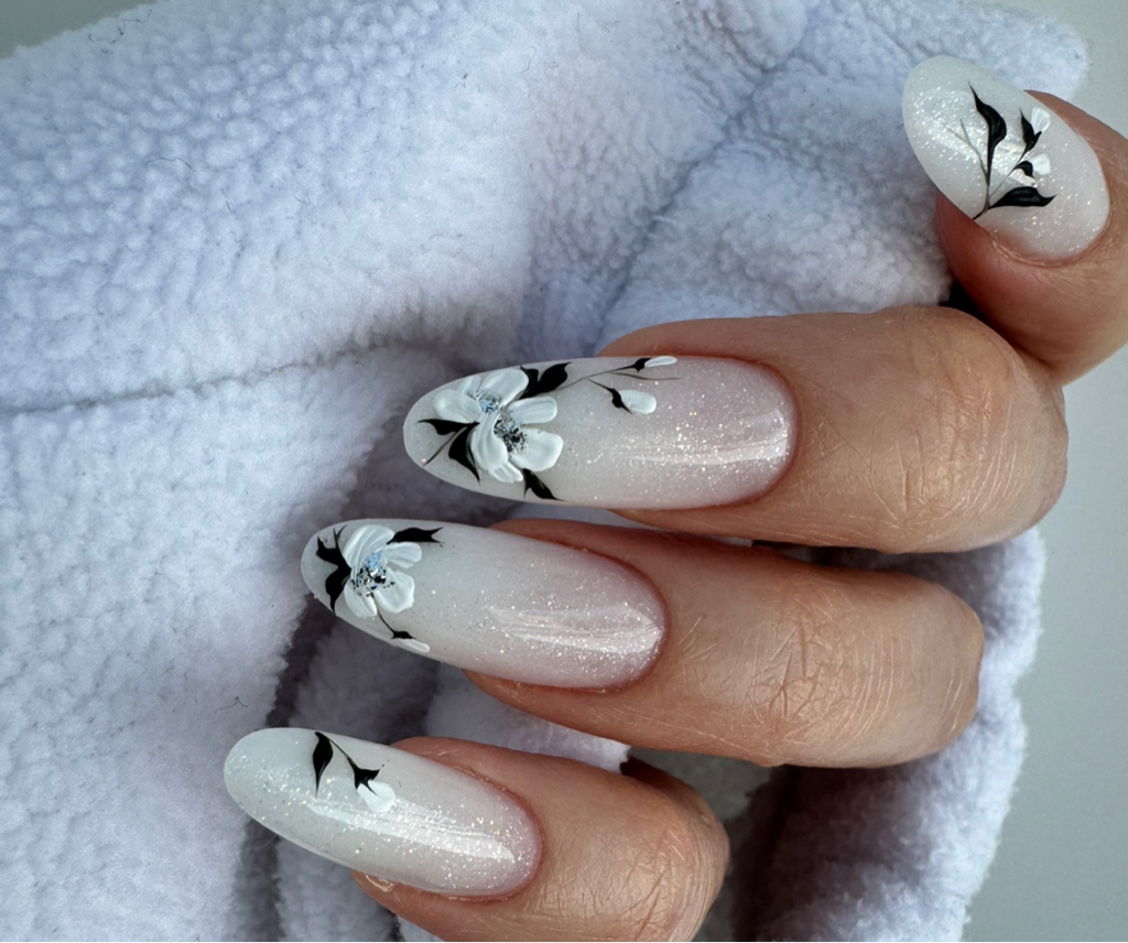 Наращивание ногтей