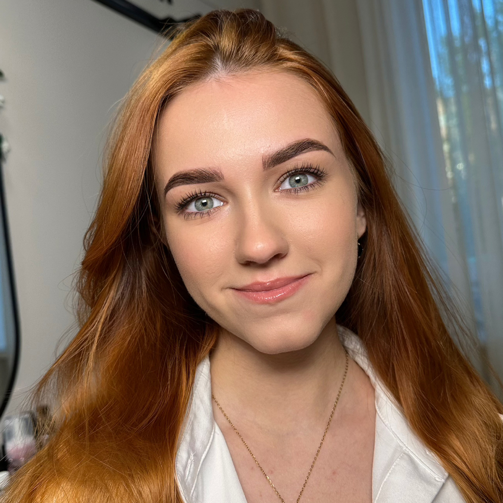 ВЕЧЕРНИЙ МАКИЯЖ — входят накладные ресницы, стразы