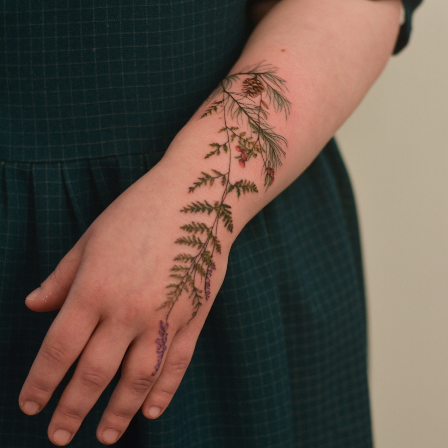 Татуировка - средняя