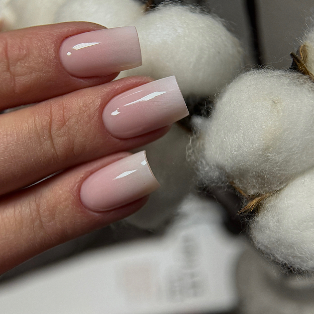 Маникюр с градиентом