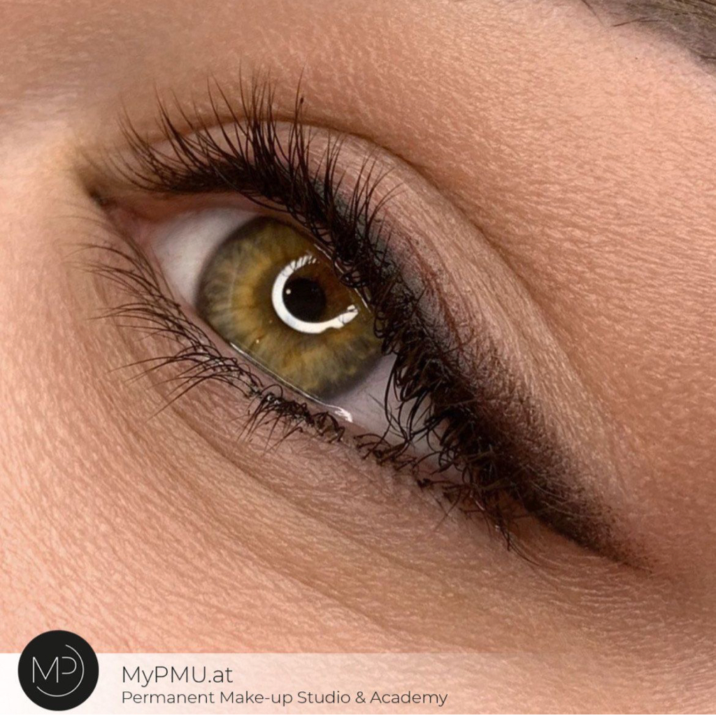 Коррекция татуажа верхнего века