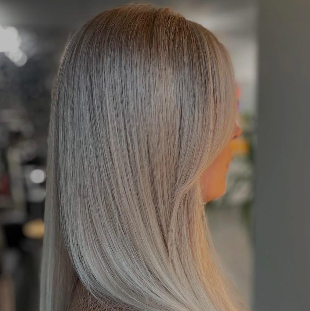 Обесцвечивание длинные волосы