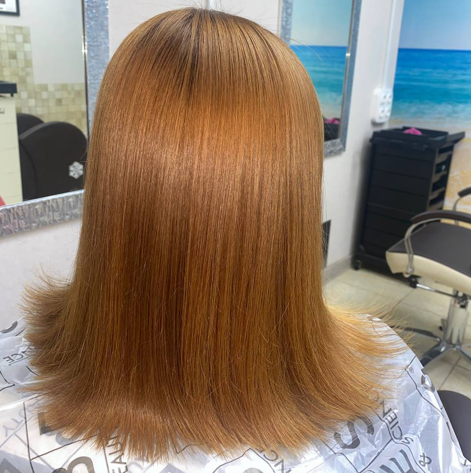 Окрашивание корней средние волосы