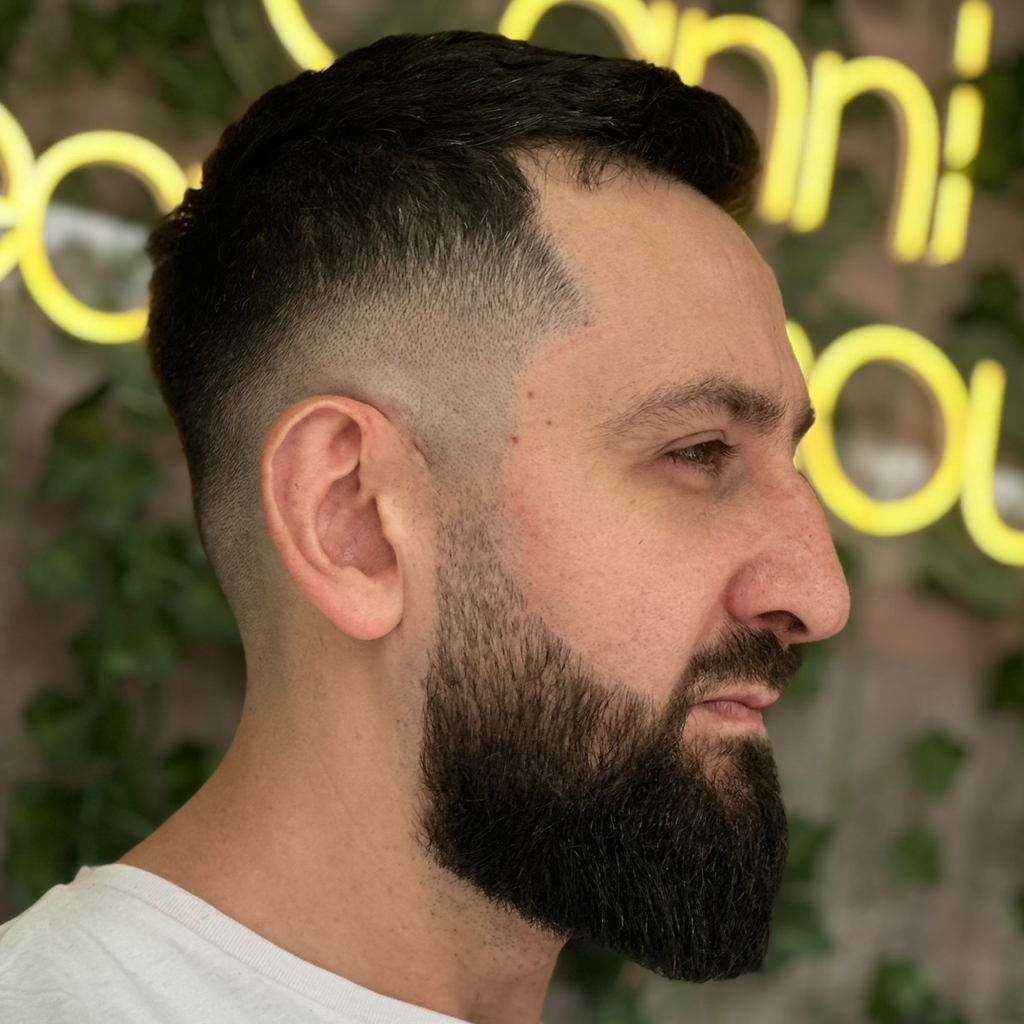 Մորուքի ձևավորում
Оформление бороды
Beard shaping