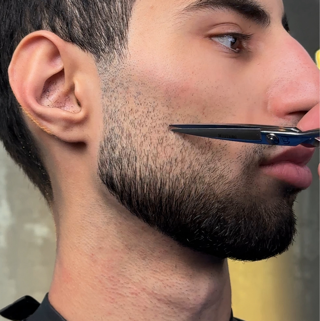 Стрижка бороды и усов