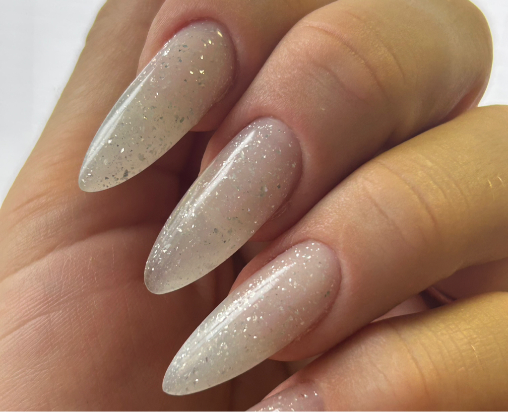 Наращивание ногтей