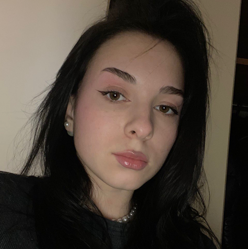 Полина
