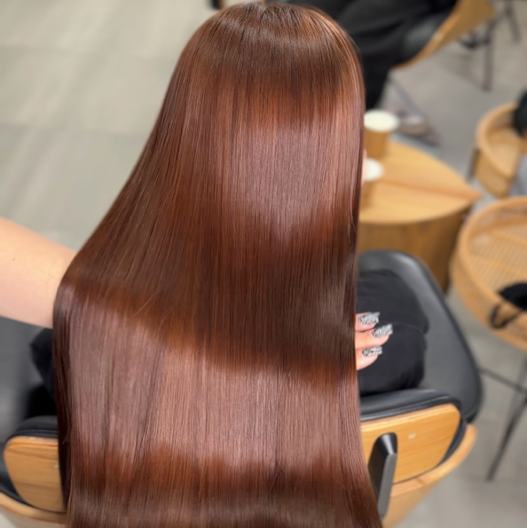 Кератиновое выпрямление волос