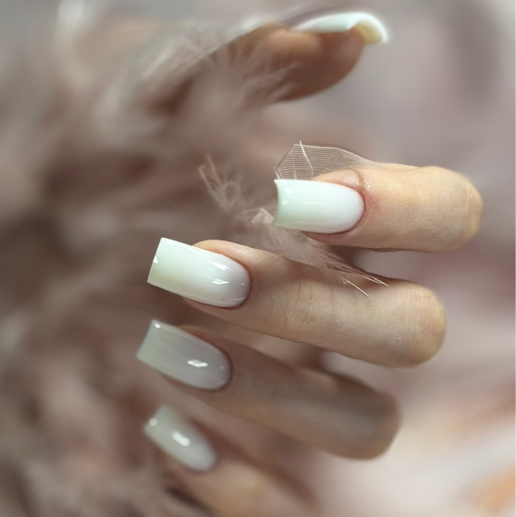 Наращивание ногтей