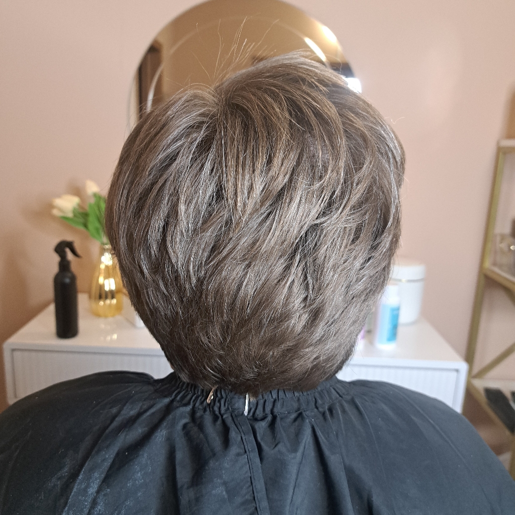 Стрижка женская