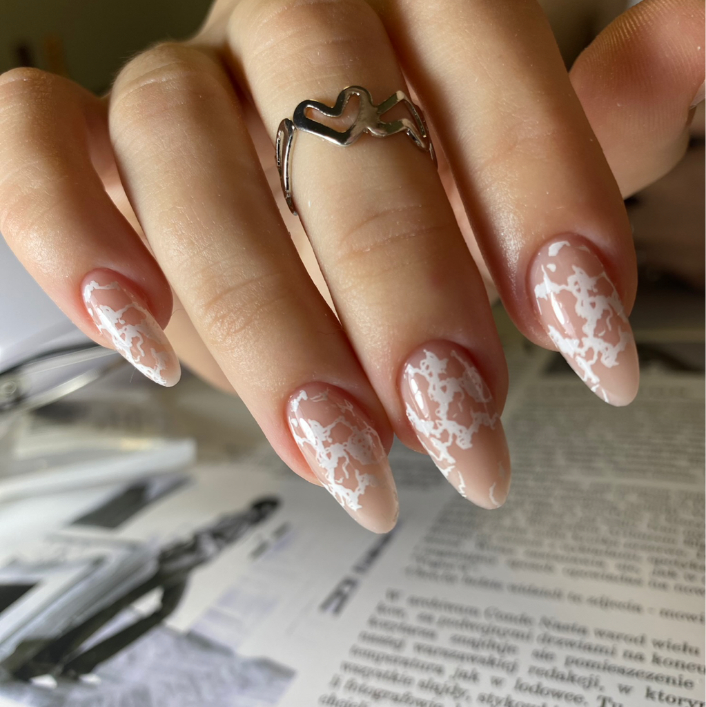 Маникюр с покрытием/коррекция