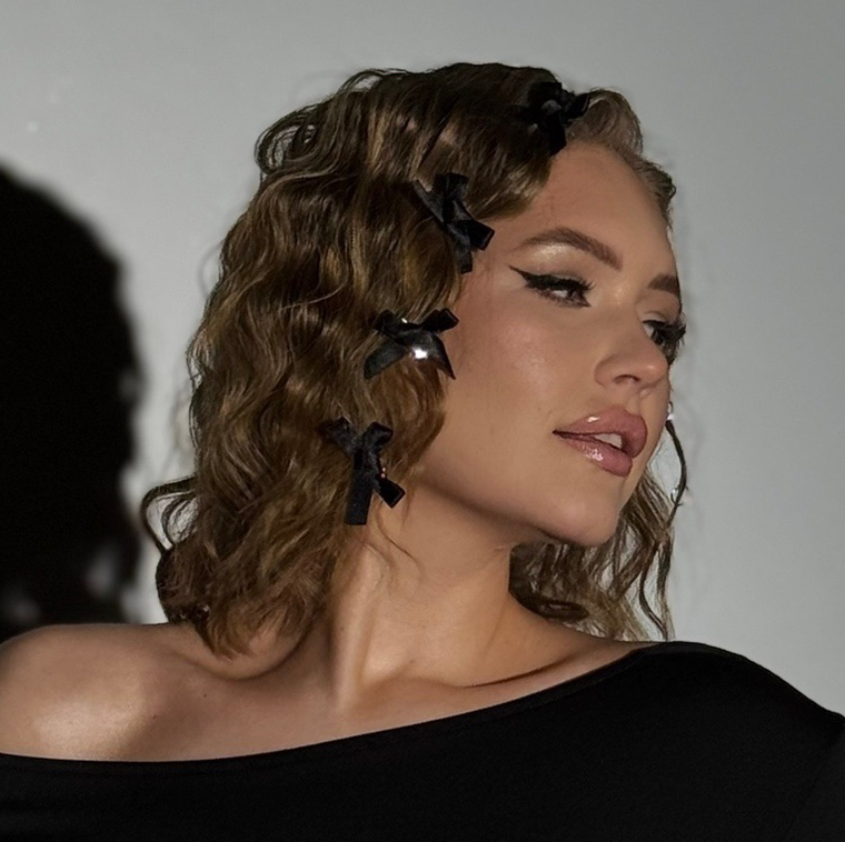 Укладка волос (локоны)