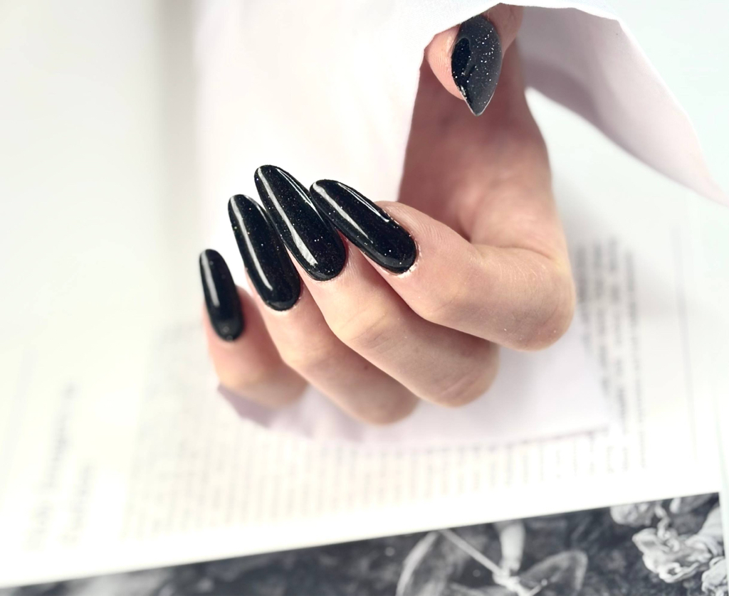 Коррекция нарощенных ногтей