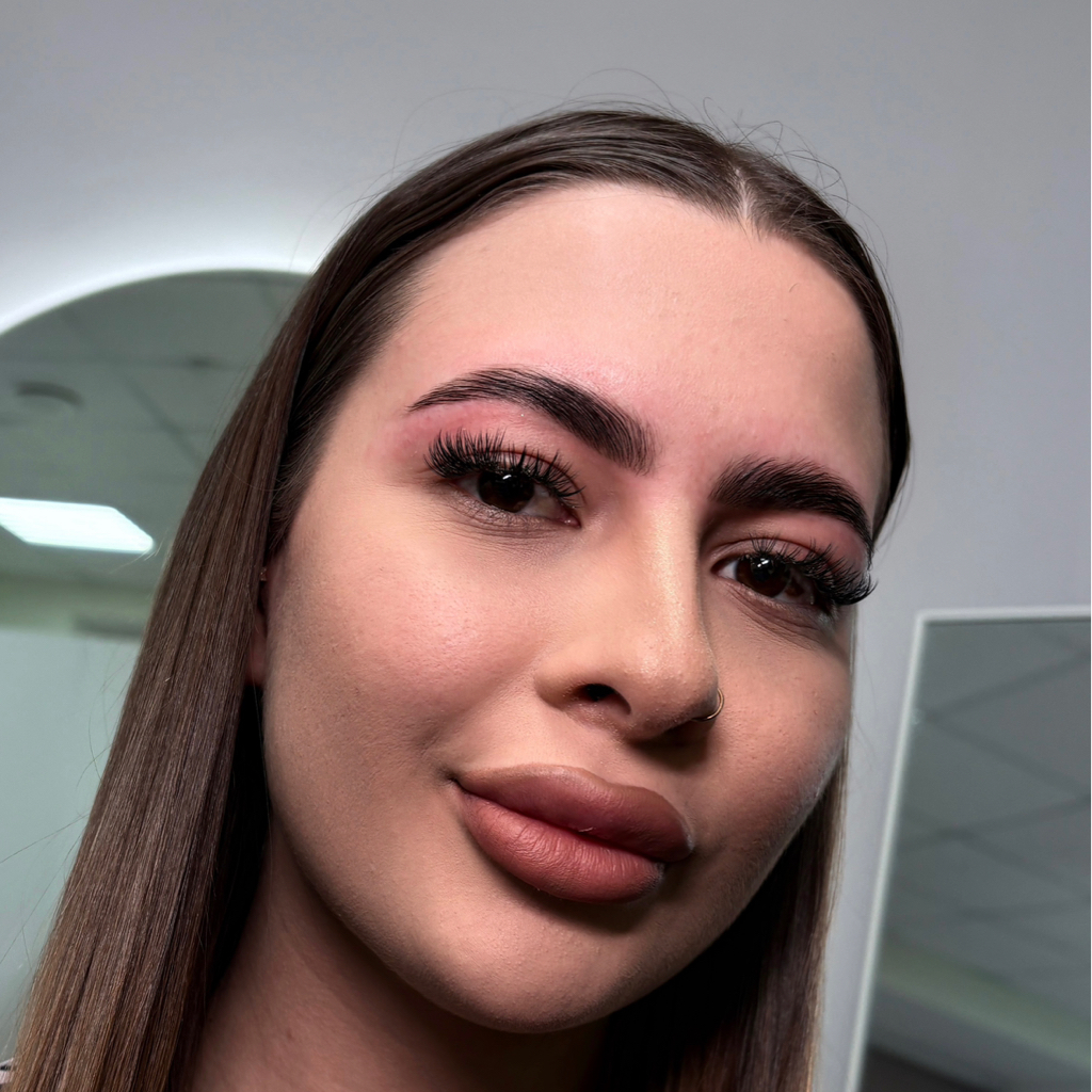 Долговременная укладка бровей