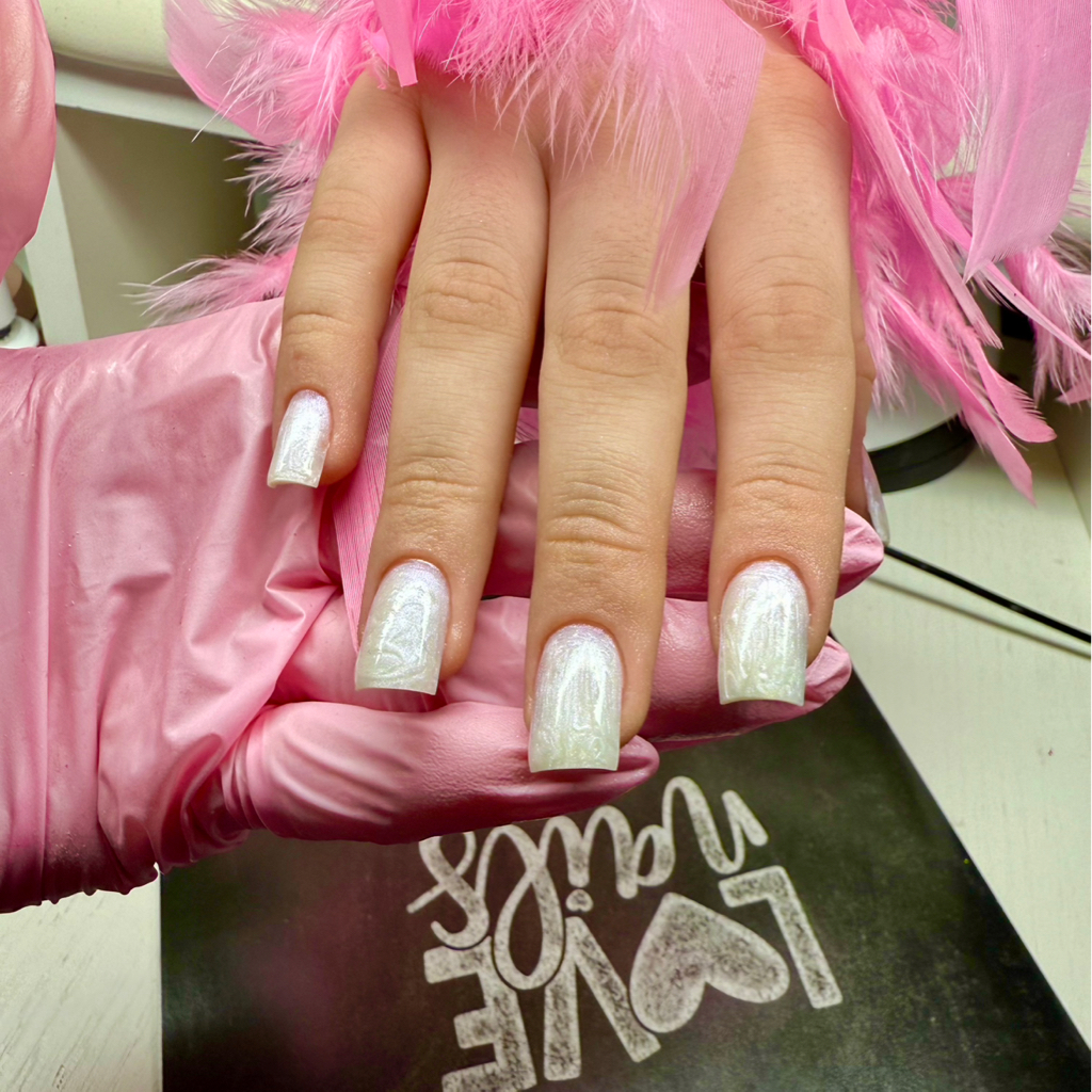 Наращивание ногтей