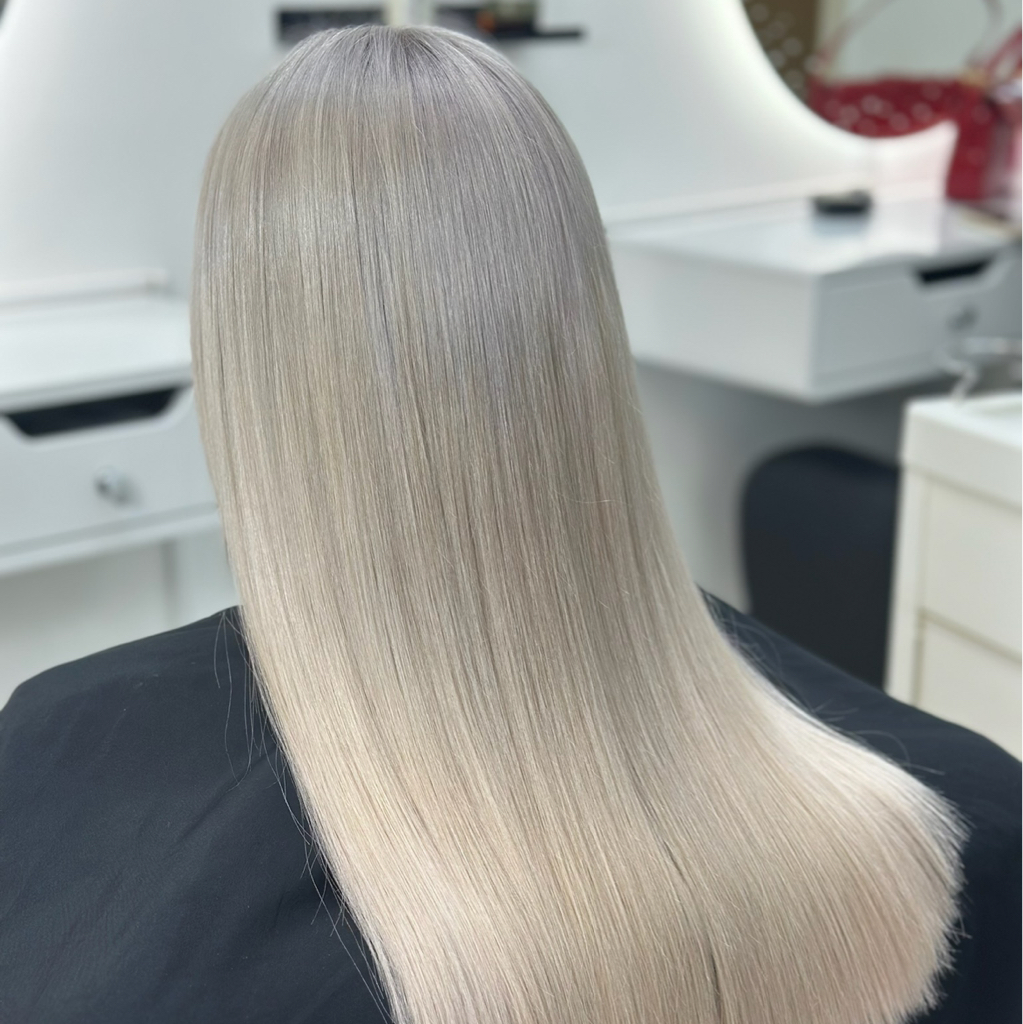 Осветление Корней (2-3 см) + тонирование по длине на очень длинные волосы