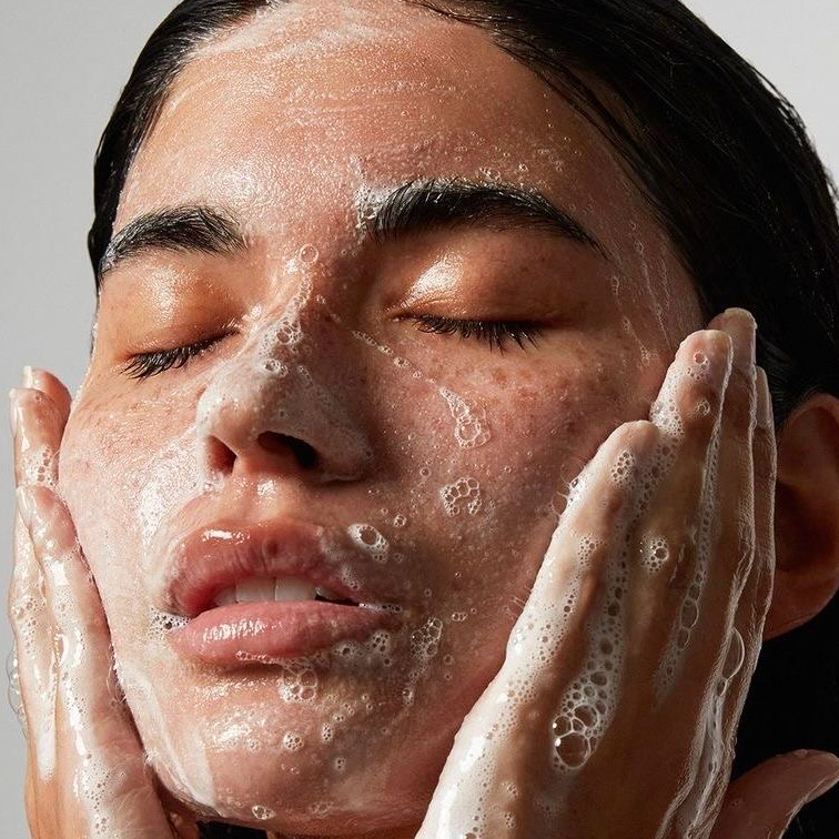 Мультикислотный пилинг для комбинированной и жирной кожи