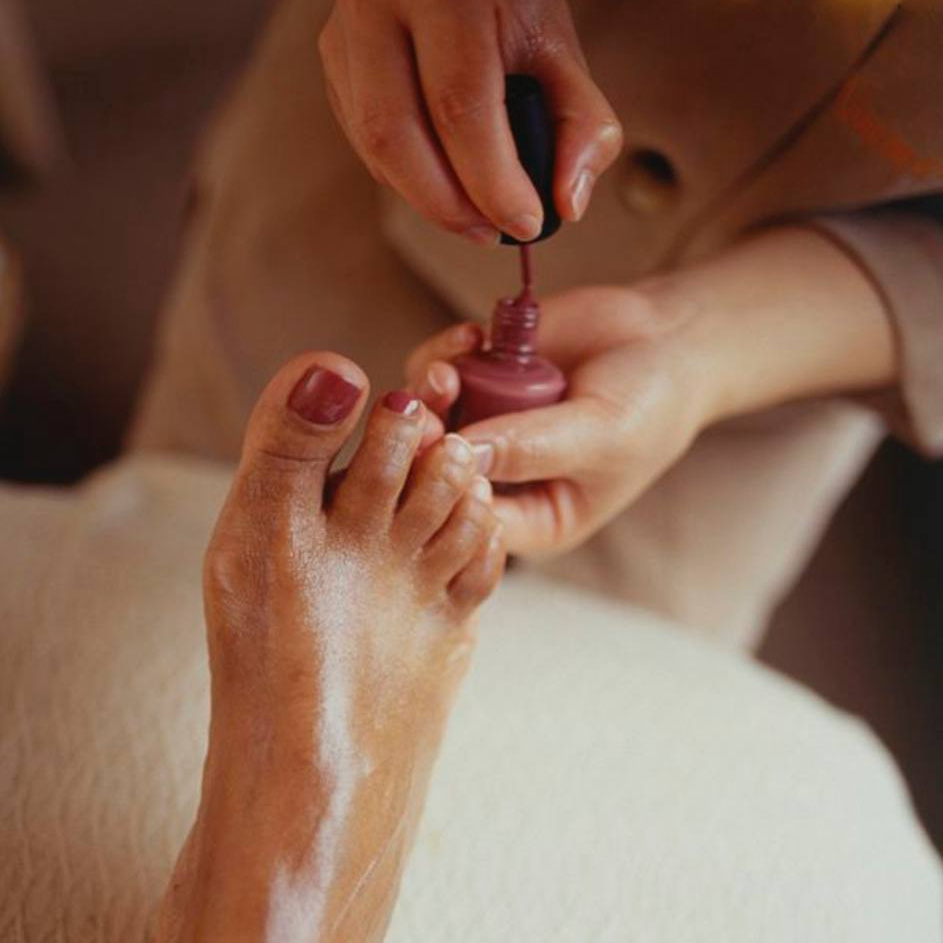 Педикюр с уходом LondonTown и покрытием лаком