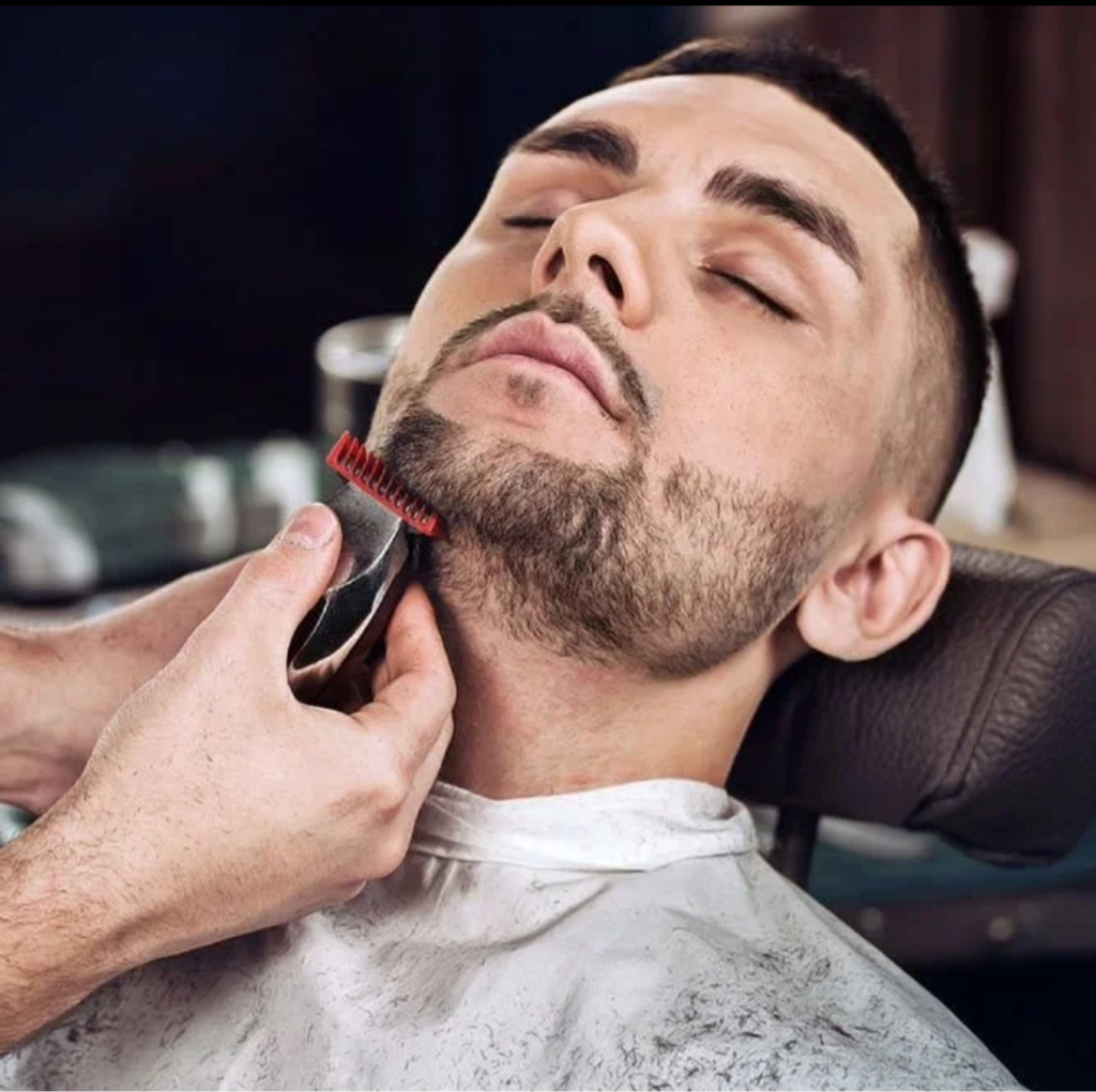 Стрижка бороды триммером