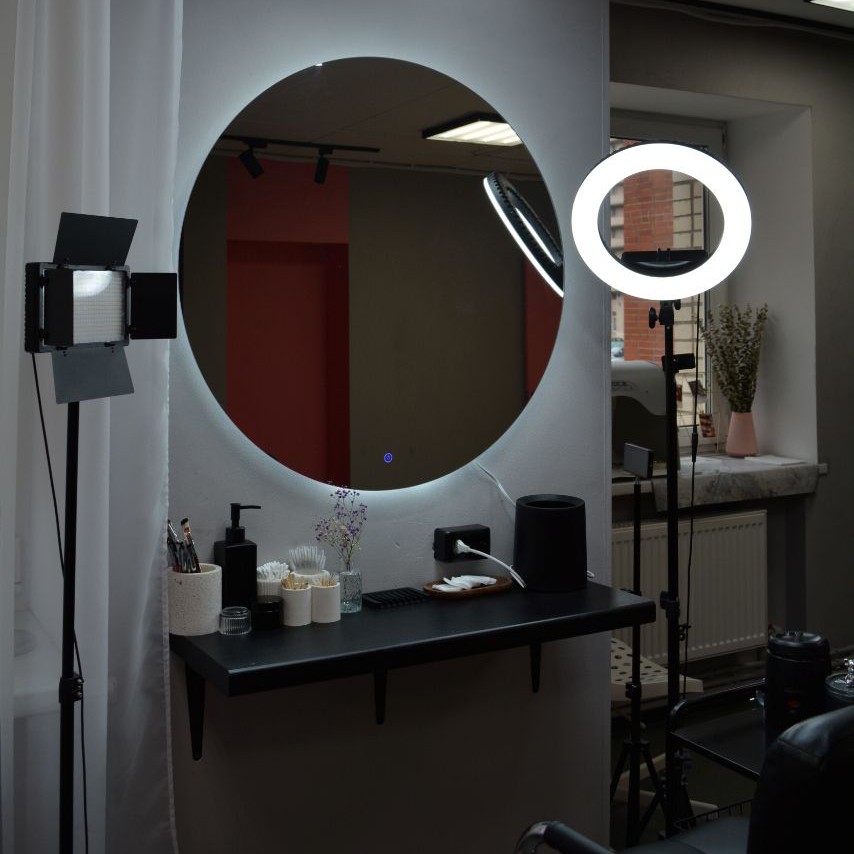 Гримёрный столик на 10 часов