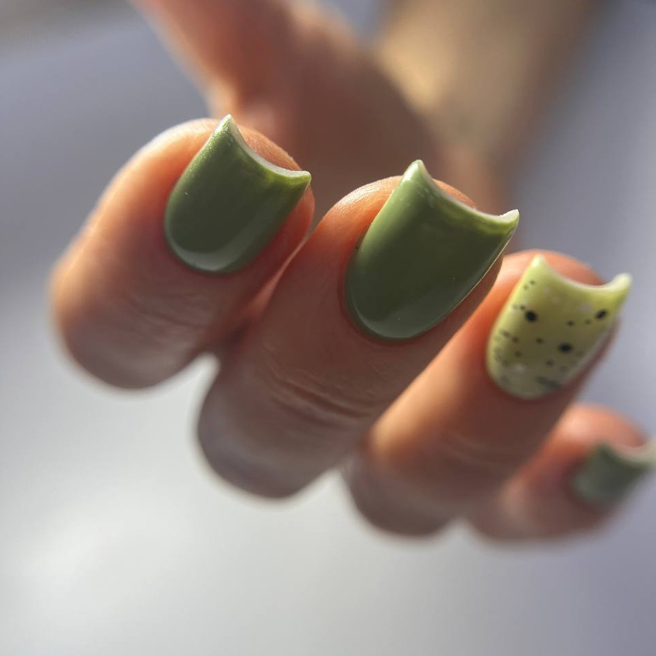 Наращивание ногтей 