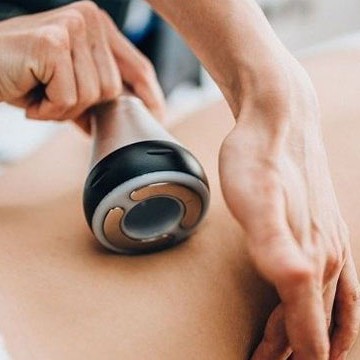 Аппаратный вакуумный массаж: Целлюлит уходит. Кожа подтягивается.