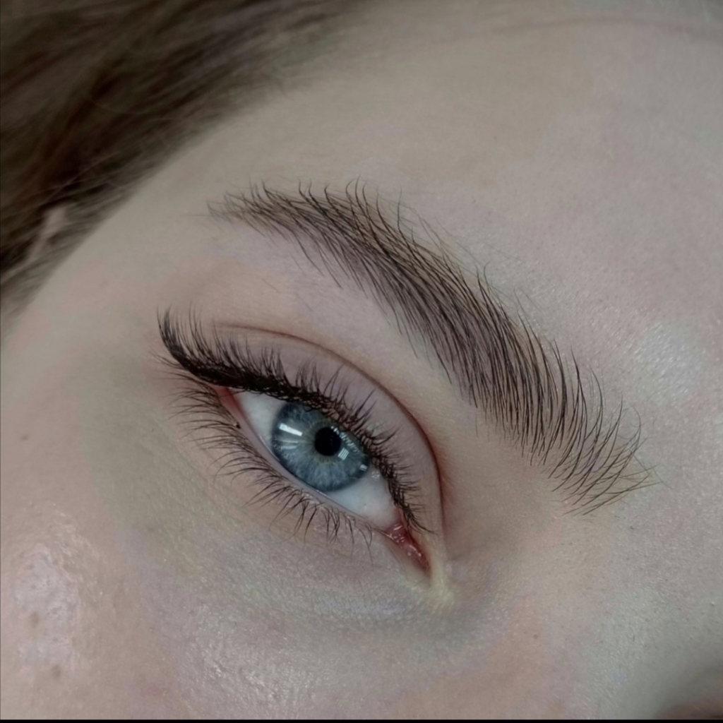 Наращивание ресниц 1D