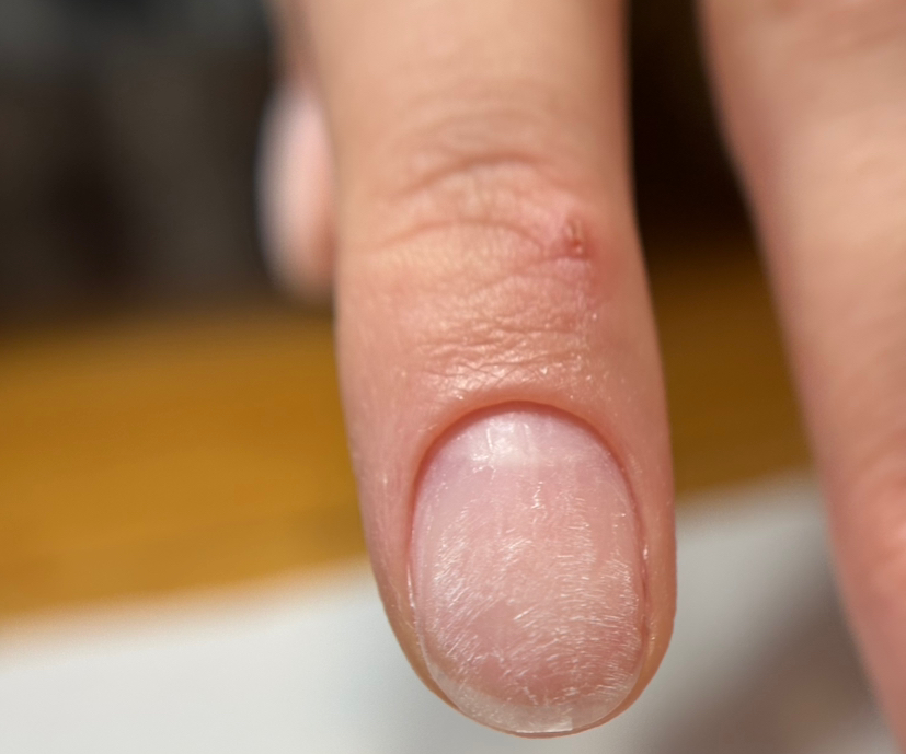 Снятие наращенных ногтей (без последующей работы)