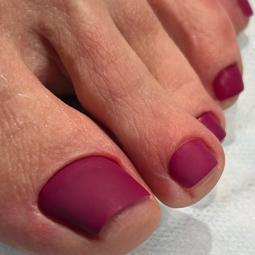 Экспресс педикюр без стоп + гель лак (входит: снятие, уход, массаж стоп)