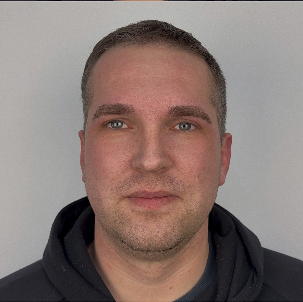 Мужская коррекция бровей