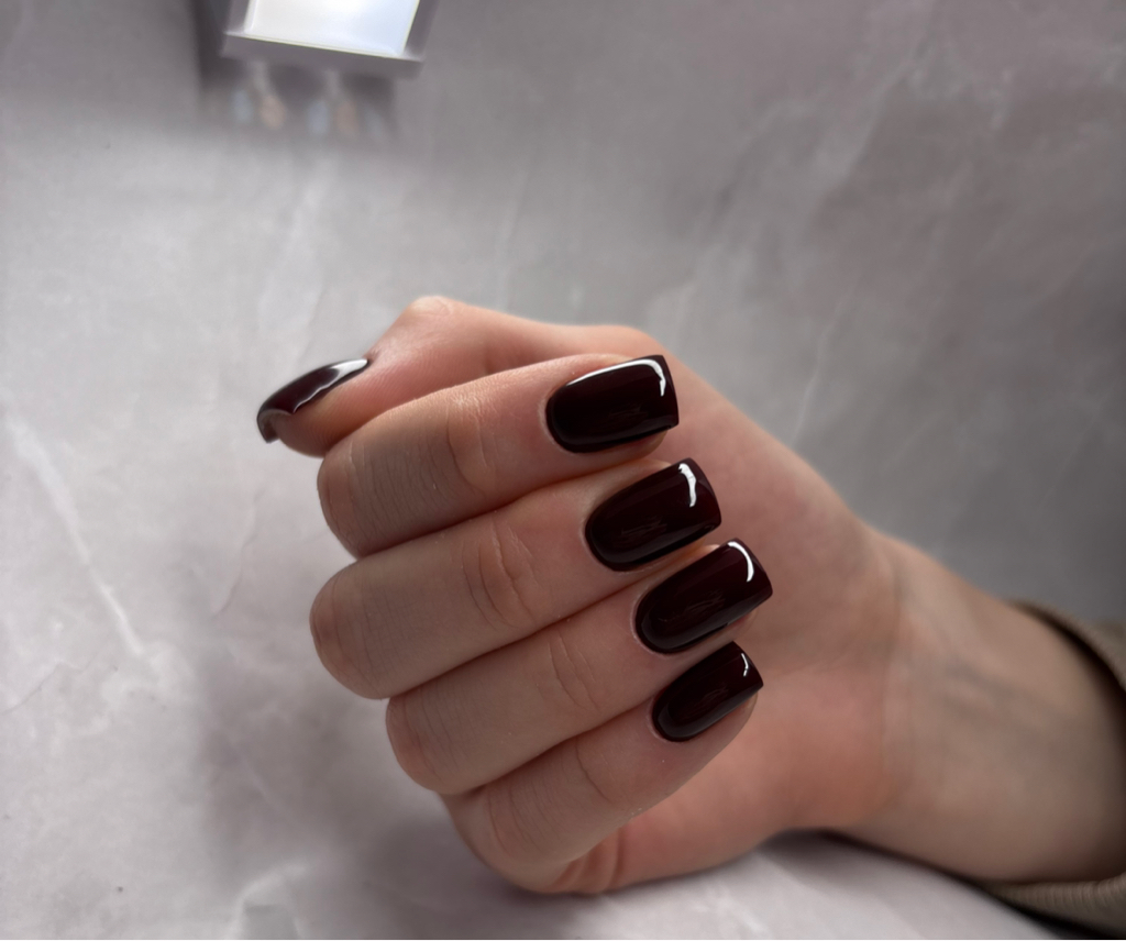 Маникюр укрепление одно-тон