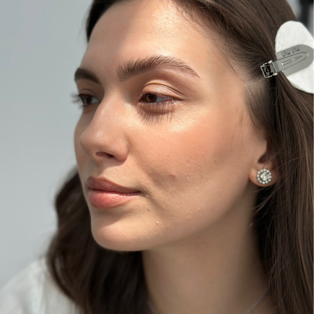 Коррекция бровей