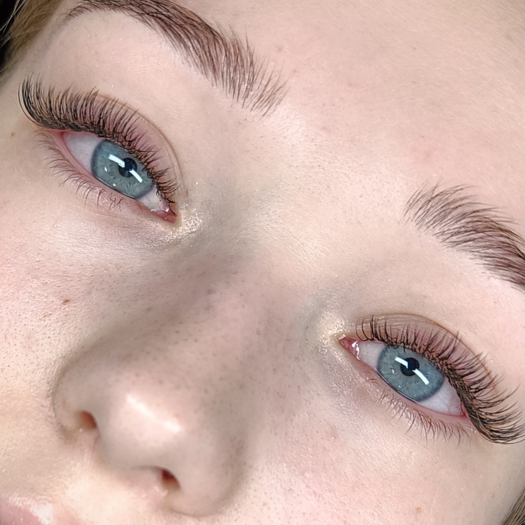 Наращивание ресниц, 2,5д