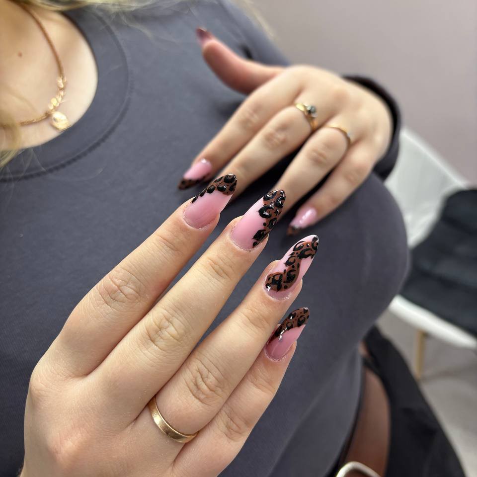 Маникюр с покрытием гель-лак