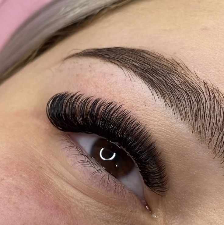 Наращивание ресниц 5D