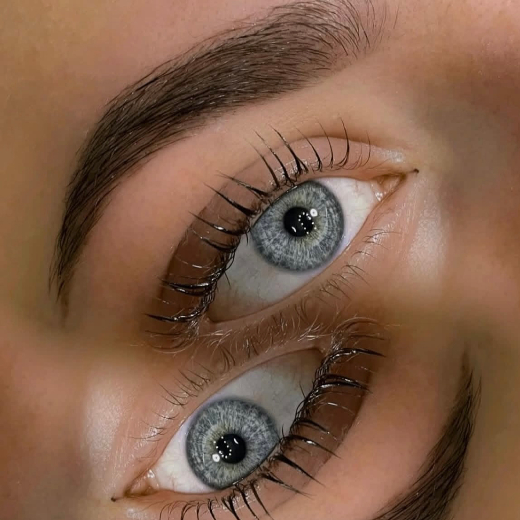 Оформление бровей + ламинирование ресниц