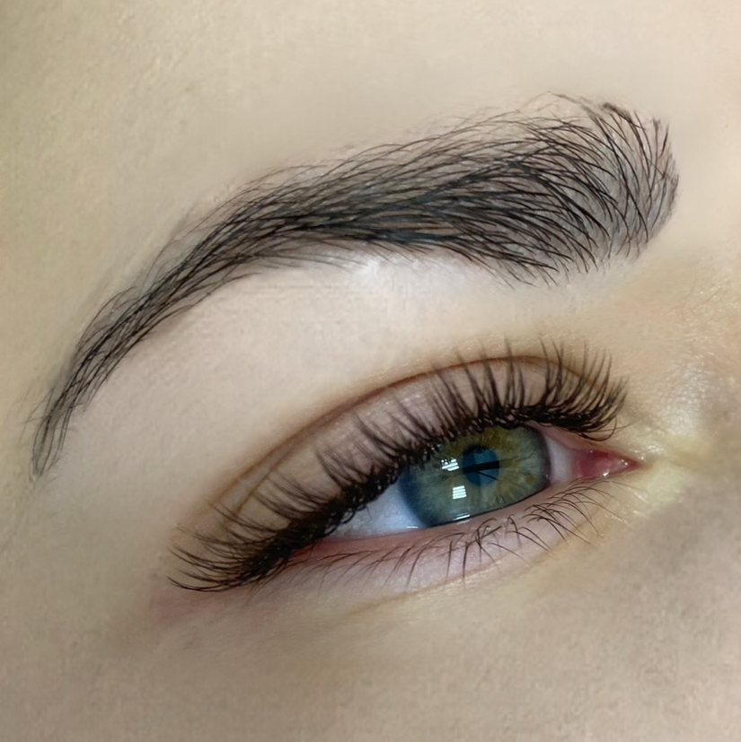 Наращивание ресниц эффект Mascara