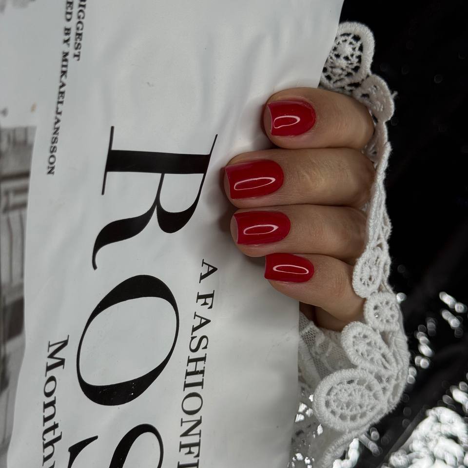 Комплекс 10. Снятие, маникюр, покрытие гель-лак + 1 ремонт ногтя