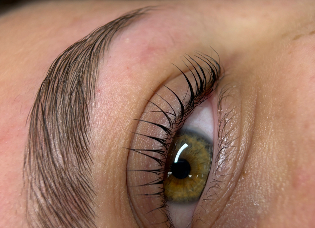 Ламинирование ресниц + ламинирование бровей