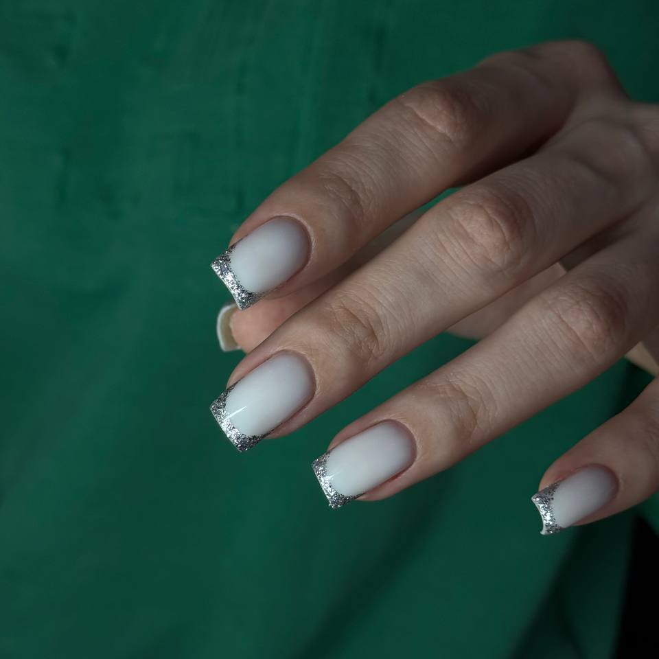 Комплекс 7. Снятие, маникюр, покрытие гель-лак + укрепление всех ногтей гелем/полигелем