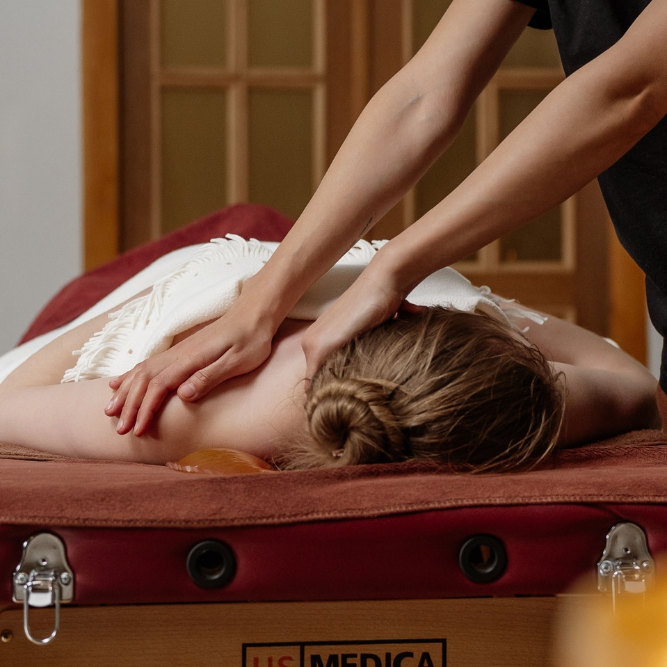 Шея, спина, руки и грудная клетка