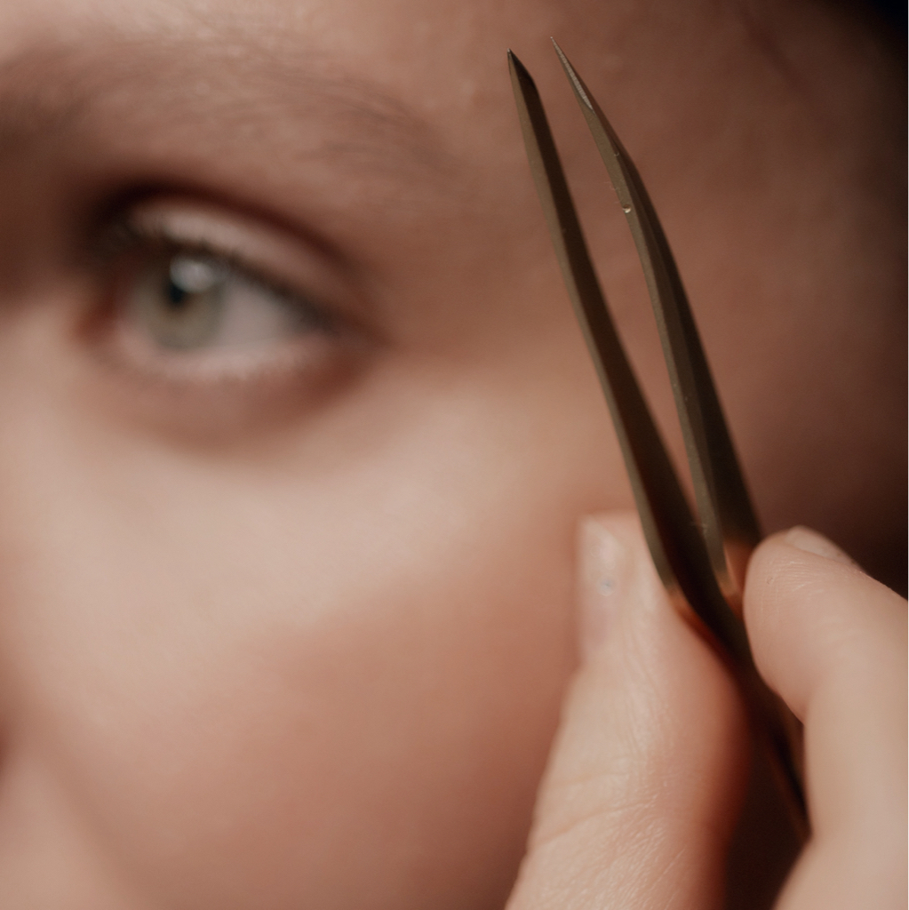 База. Аутентичные брови