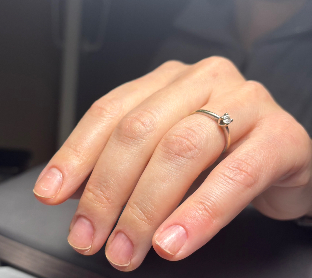 Пилочный маникюр